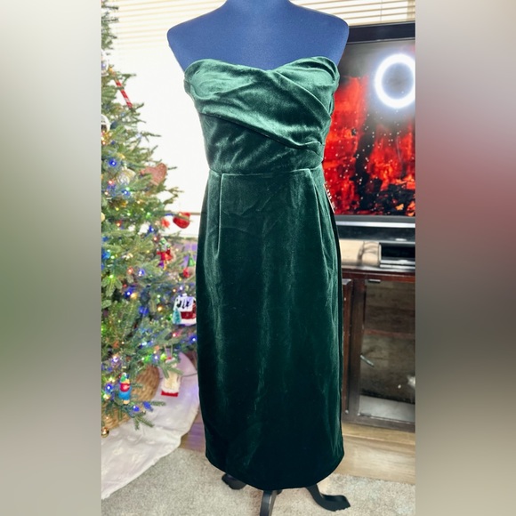 NEW Express Emerald Green Velvet Sweetheart Neckline Strapless Midi Sheath Dress - Picture 5 of 17